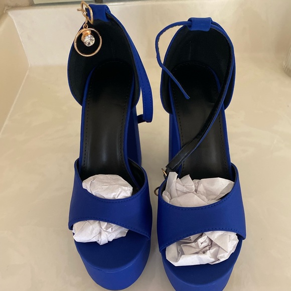 Chunky Blue Heels - Picture 4 of 5